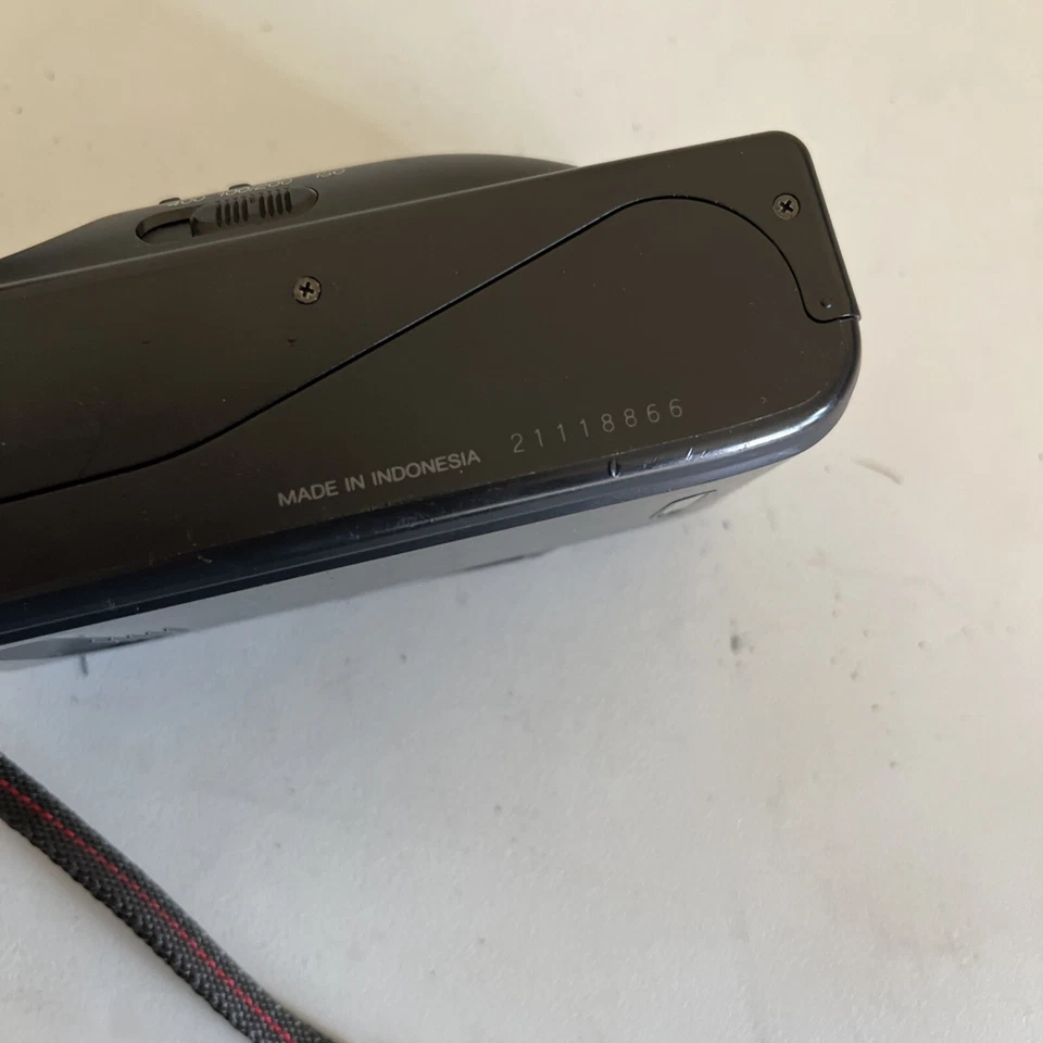 Fuji DL-15 Compact 35mm Film Camera Fixed Focus Free Tested Vintage Point&Shoot - Image 4 of 4