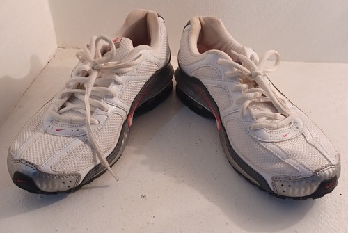 Gym Nike Womens Reax Run 407987-116 White Silver Running Shoes Sneakers 7.5 - Picture 2 of 6