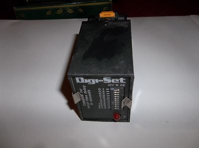 NEW SSAC ABB TDML230AL Solid State Timer Time Delay