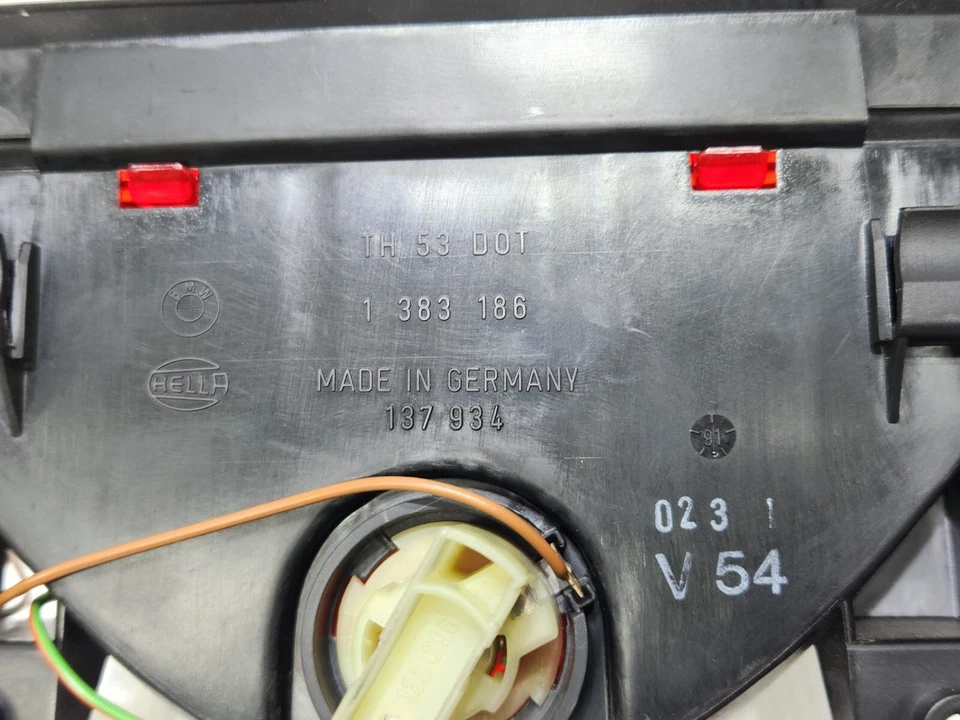 Tercera luz de freno central trasera BMW Serie 8 E31 840ci 1996-1999 OEM Foto 4 de 4