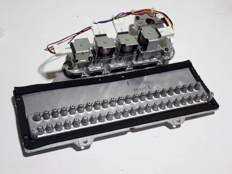 U2902004X04 U290-200-4X04 RINNAI HEATER MANIFOLD ASSEMBLY NG NEW - Image 2 of 4