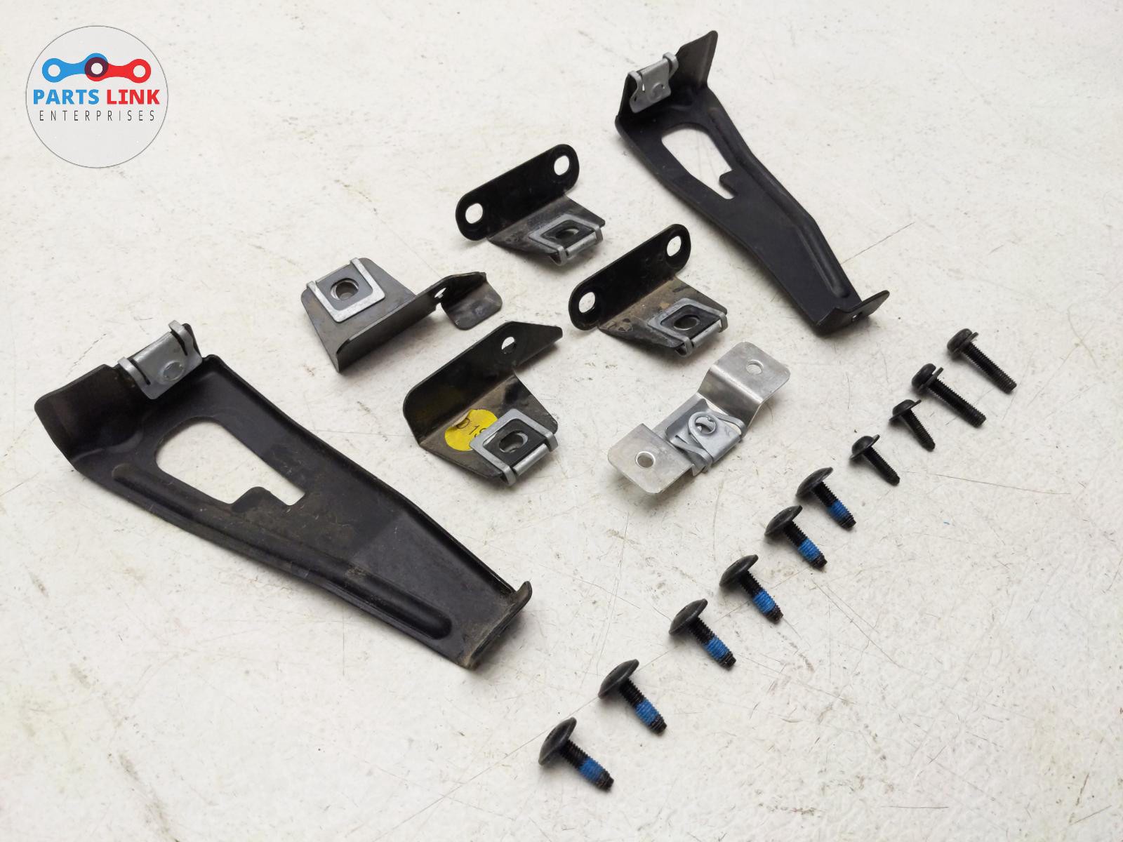 2010-2014 LAMBORGHINI GALLARDO REAR ENGINE COVER LID QUARTER MOUNT BRACKET LP550