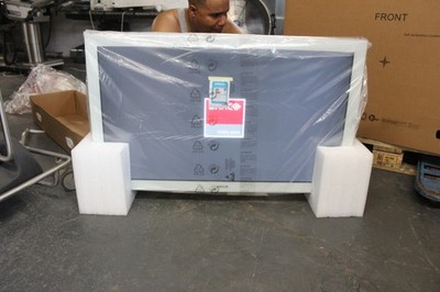 NEW BARCO MEDICAL MDSC-2242 42'' LED COLOR MONITOR