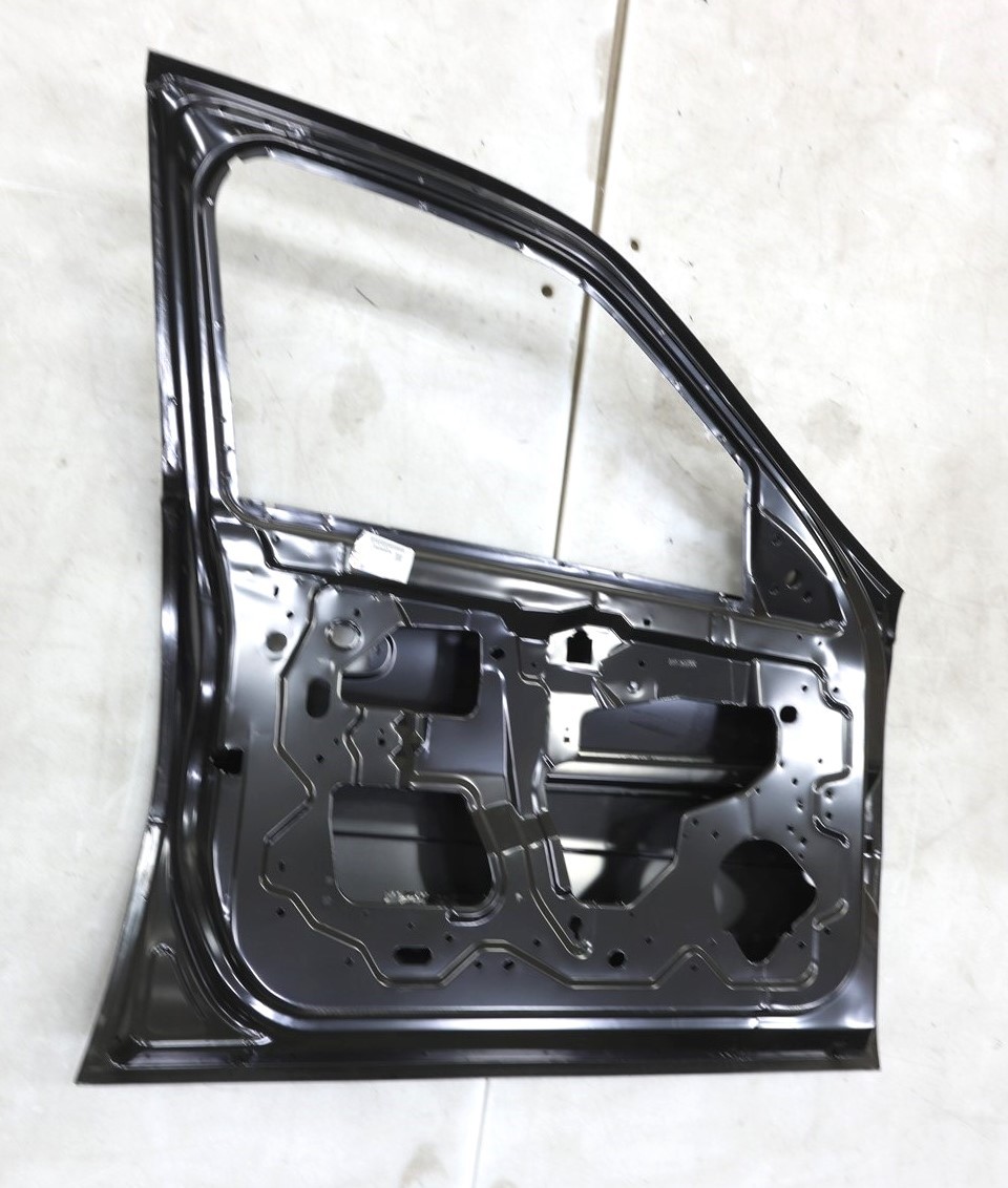 NEW OEM GM Driver Side Front Door Panel Shell 25956529 Cadillac
