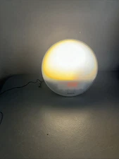 Philips SmartSleep Wake-Up Light Sunrise Simulation Alarm HF3520 ( SEE NOTES)
