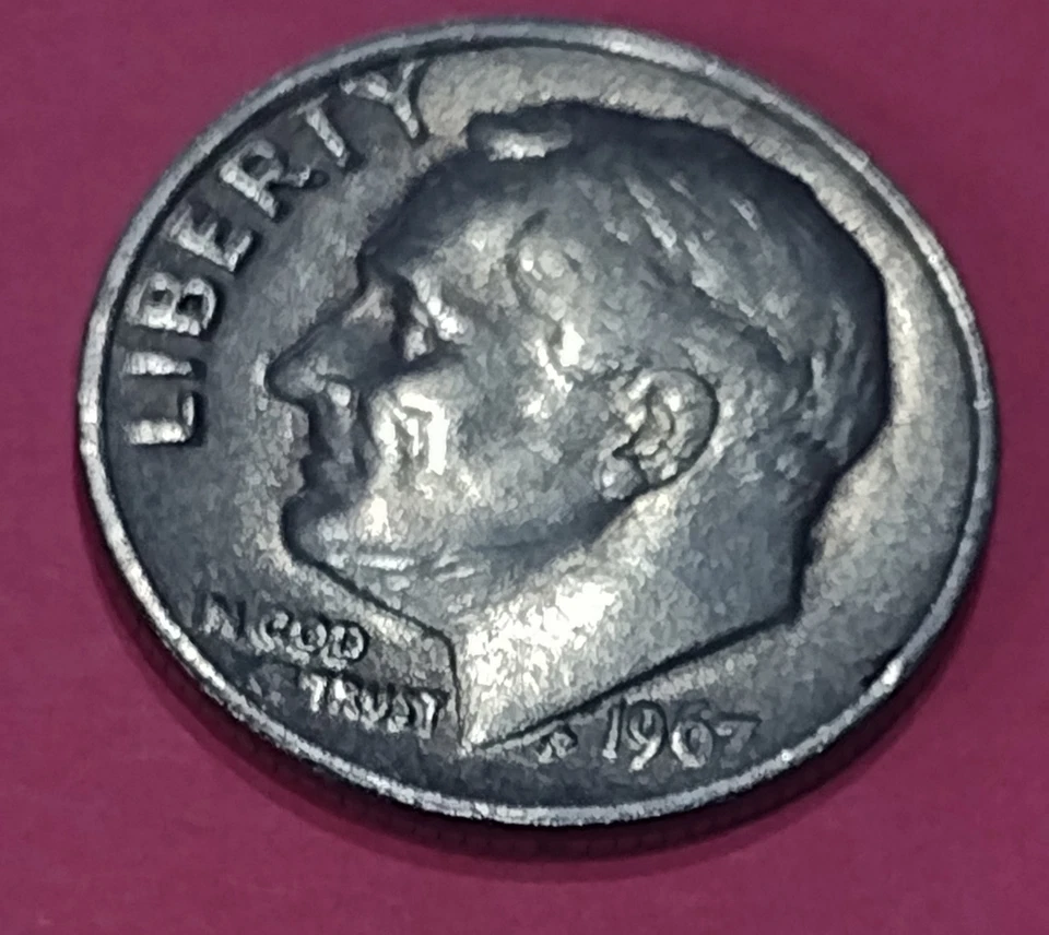 Moneda de diez centavos 1967 doble estampada sin "IN" God We Trust Foto 2 de 3