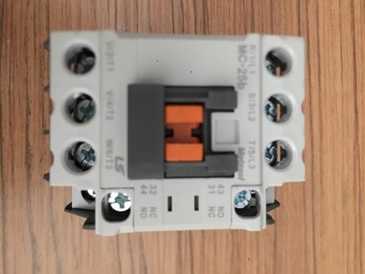 1PC NEW LS  MC-25b  110V #to