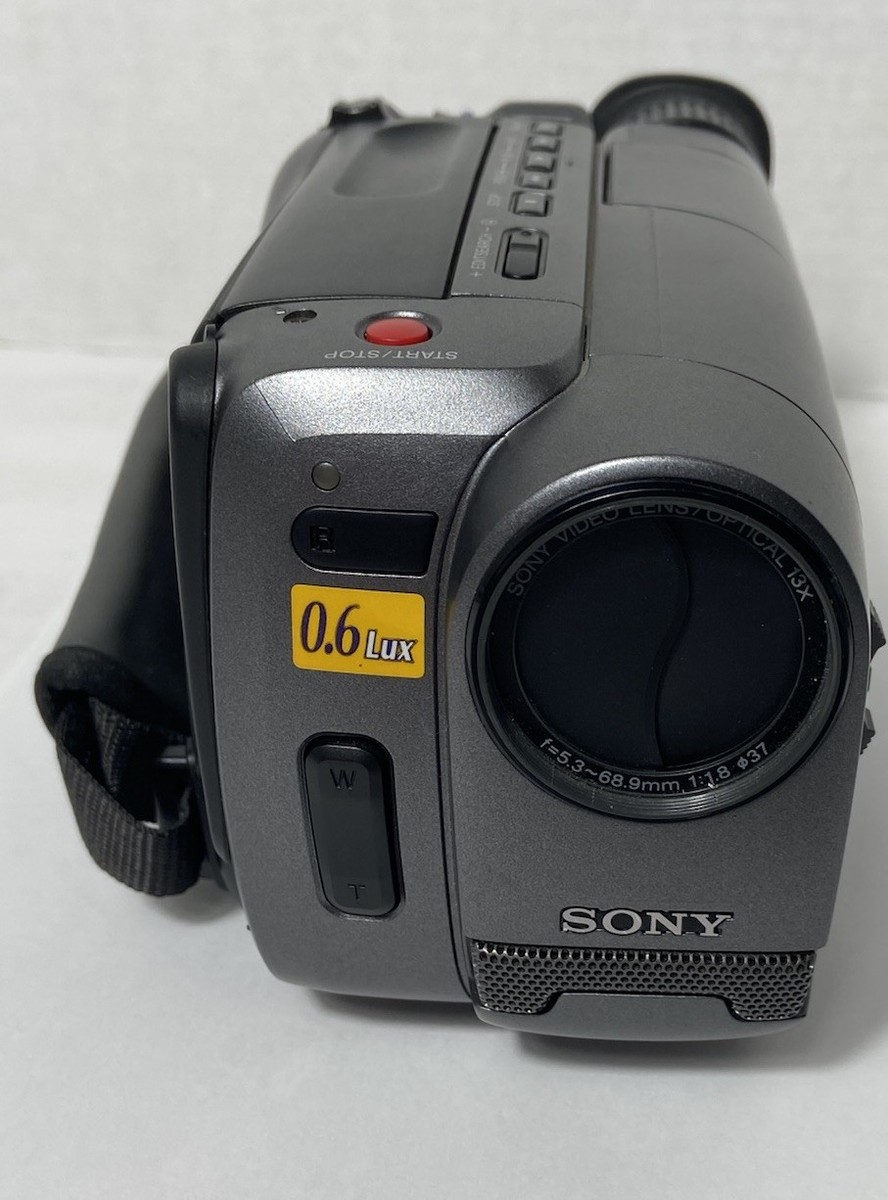Sony CCD-TRV12 8mm Video8 Handycam Camcorder Tested Good - SEE