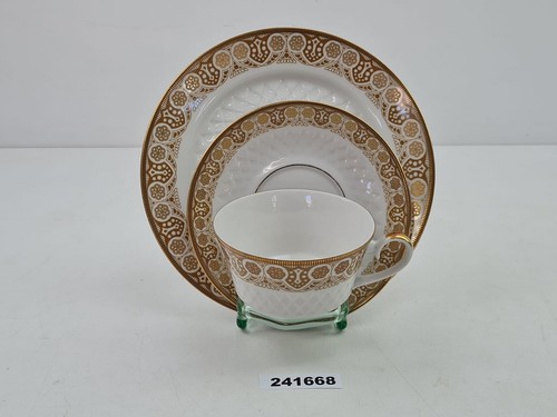 Sammeltasse Freiberger Porzellan Made in GDR Golddekor Blumen Küche #241668