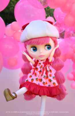 Neo Blythe Heavenly Strawberry ABS & PVC Fashion Doll Hasbro Japan New