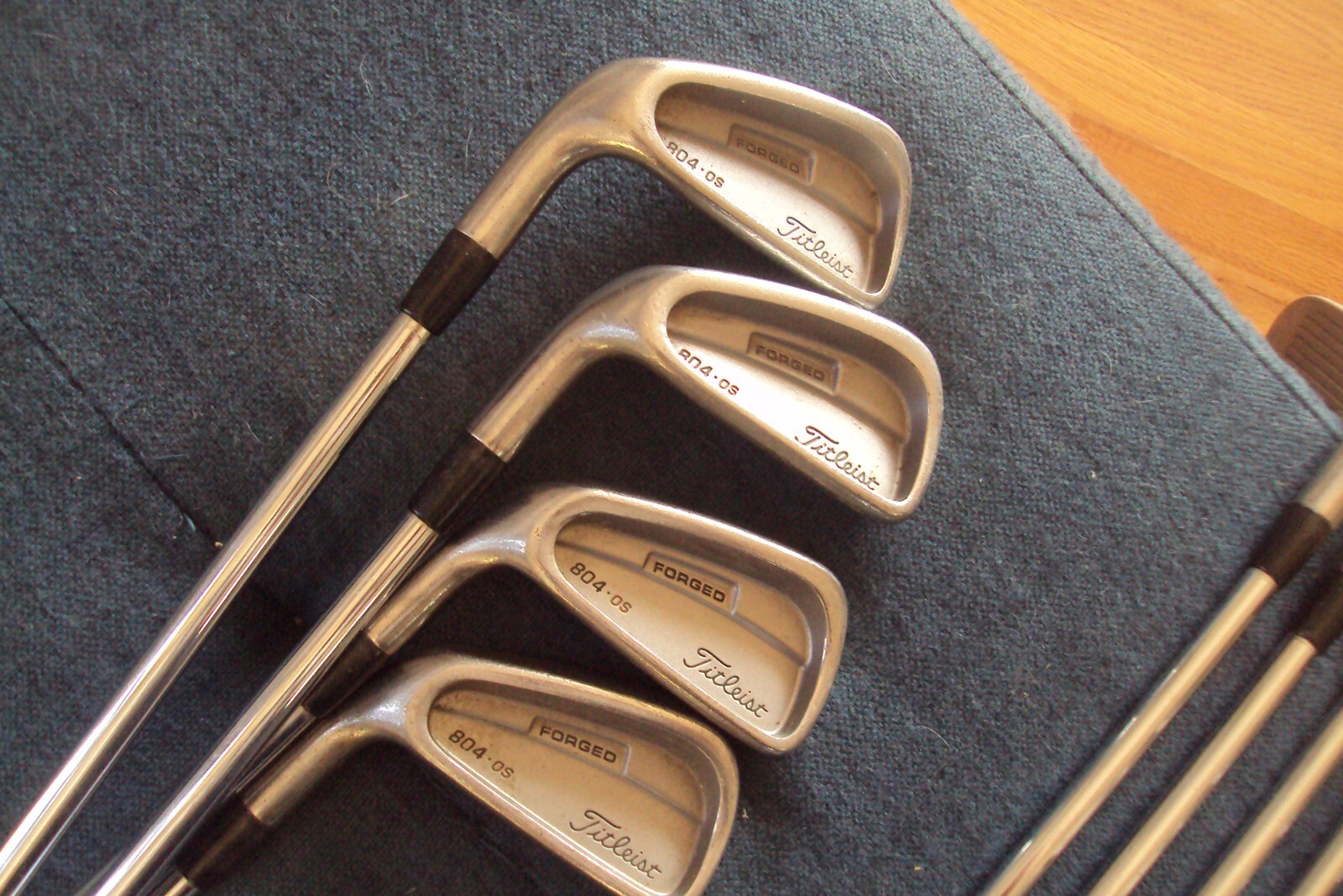 LH Titleist 804 OS irons 3PW Dynamic Gold R300 regular steel std