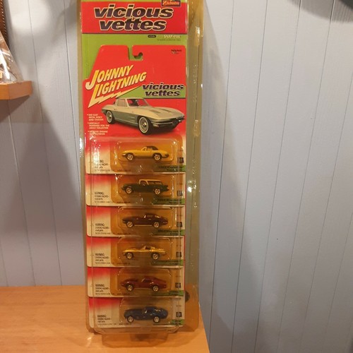 Rare Toys R Us Exclusive Johnny Lightning Vicious Vettes 6 Car Snap