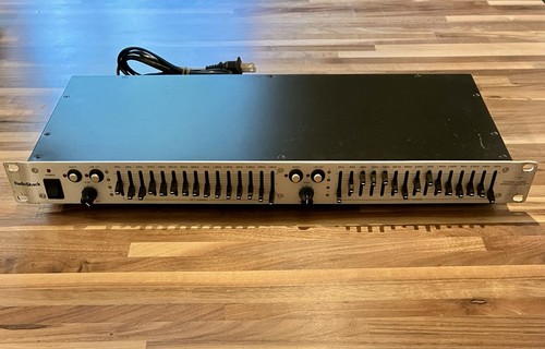 Radio Shack 32-2059 Dual 15 Band Stereo Graphic EQ Equalizer - Untested