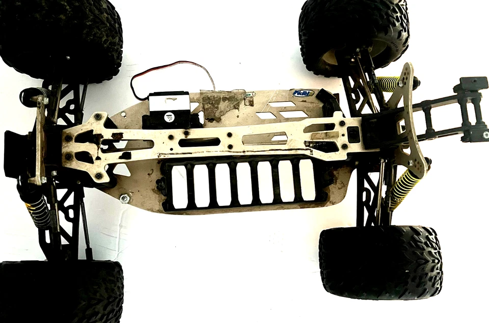 EXCEED-RC 1/10 - 1/8 TRUCK Remote Conrtol Electric Battery 4x4 - Image 3 of 3