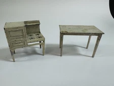 Vintage 1930s Tootsie Toy Dollhouse Kitchen Furniture~Stove & Table