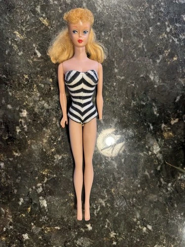 1961 #5 Blond Ponytail Barbie: Zebra Swimsuit With Black Case And Outfits