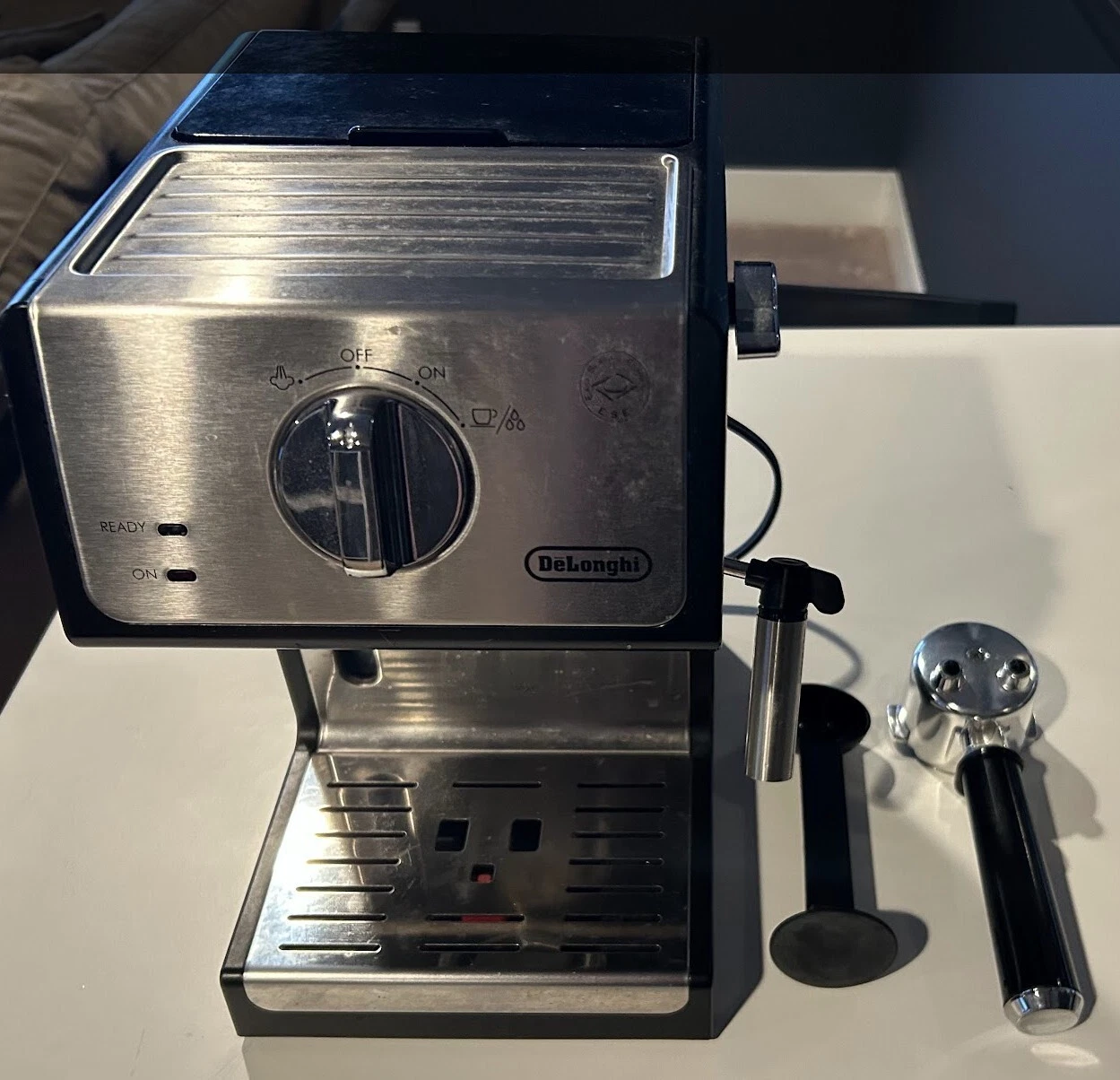 De'longhi ECP3420 15-Bar Pump Cappuccino Espresso Machine - Black