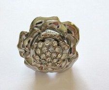 Fashion stretch ring- FLOWER- silver color- clear stones in center