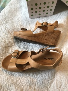 earth original sandals