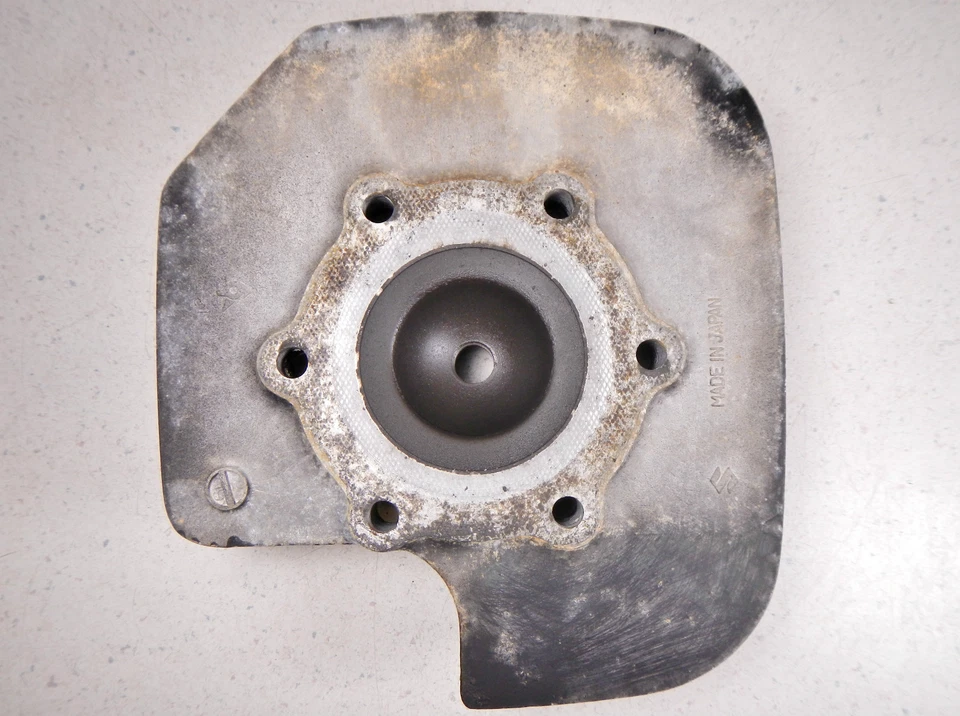 79 Suzuki DS185 DS 185 Cylinder Head - Image 3 of 4
