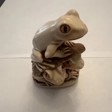 Harmony Kingdom Collectible Figurine: Look Before You Leap; 2001