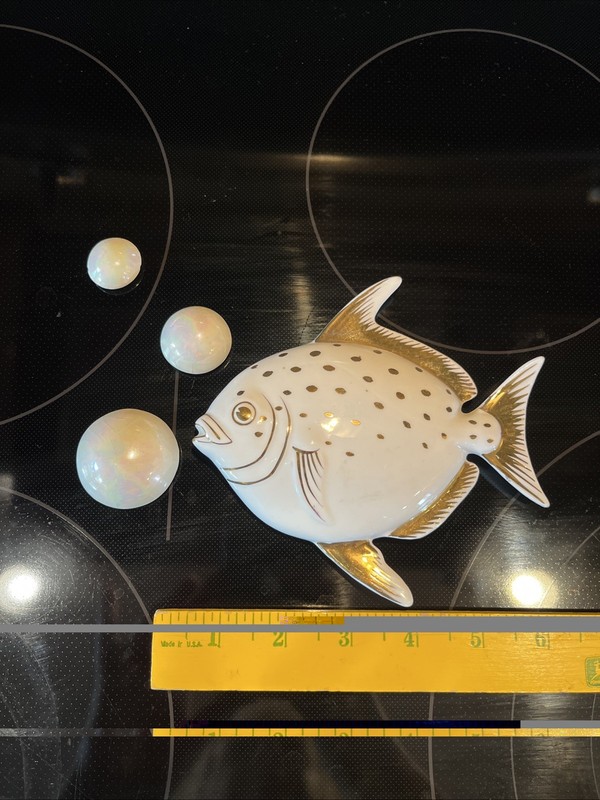Vtg Lefton Moonfish Fish White Gold Wall Hanging Plaque with Bubbles NO DAMAGE!!