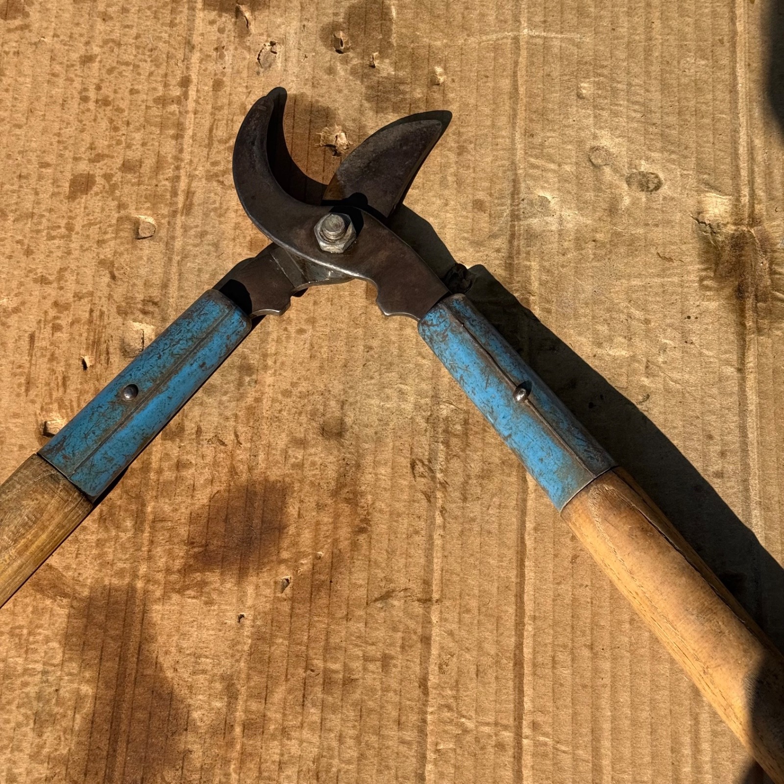 Vintage USA Tree Limb Lopper 28” Wood Handle Bypass Pruner 4” Jaw