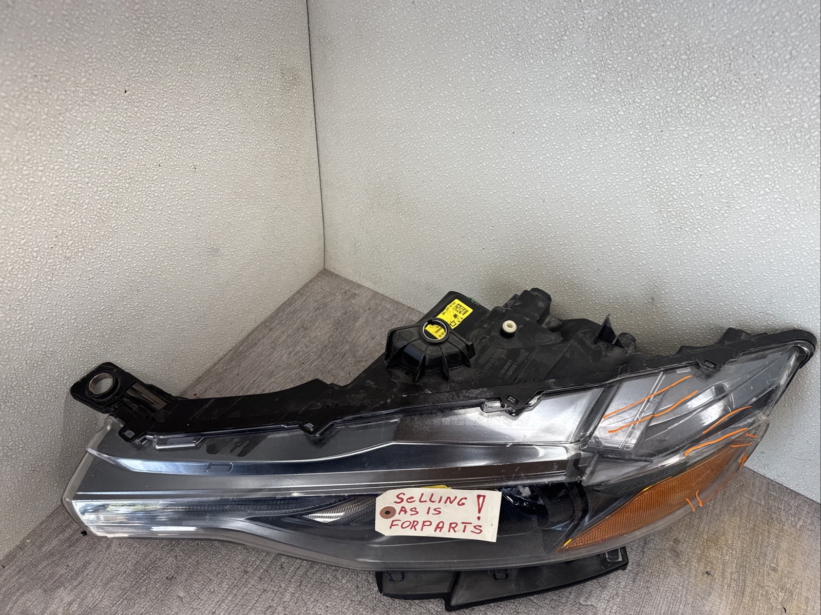 2017-2020 Maserati Levante Xenon HID Right Not AFS Headlight OEM ❗️damage ❗️