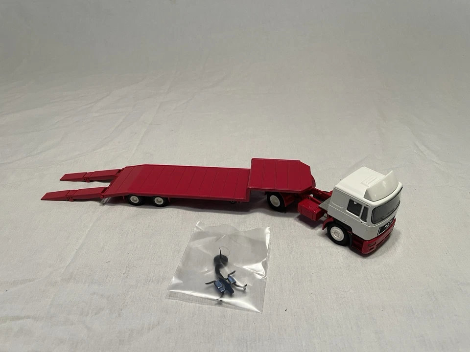 Conrad No. 6125 Man Lowboy - Image 2 of 4