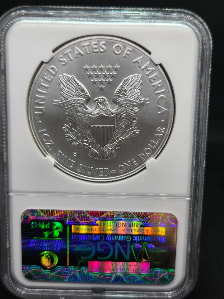 Silver Eagle 2011-S | NGC MS70 | Marca de ceca “S” | Lanzamientos tempranos | Azul 25 aniversario Foto 2 de 4