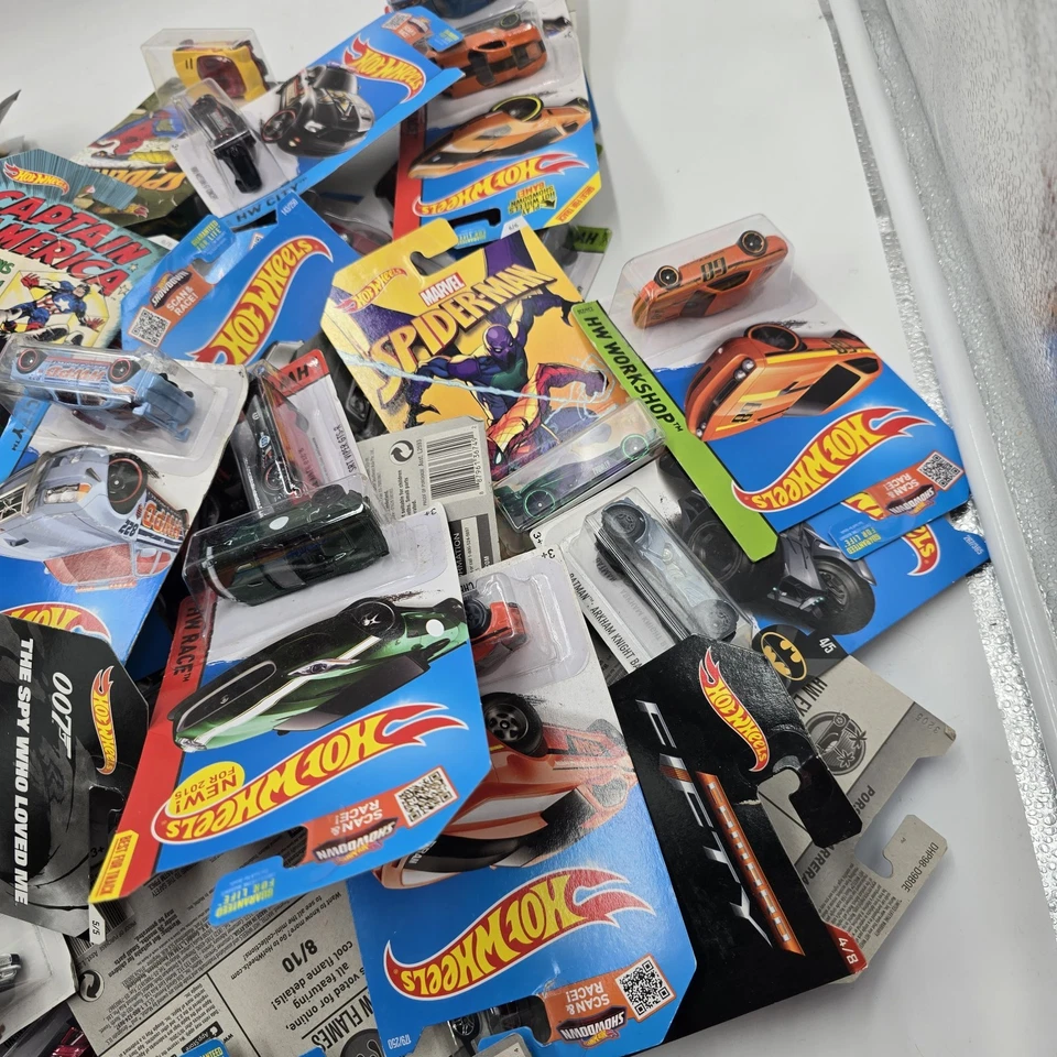 САМЫЙ БОЛЬШОЙ лот товаров Hotwheels на eBay. 89 x различные новый в коробке. Marvel, 007, Бэтмен, Человек-паук - Изображение 2 из 4