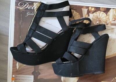 2b Bebe Black Wedges 7