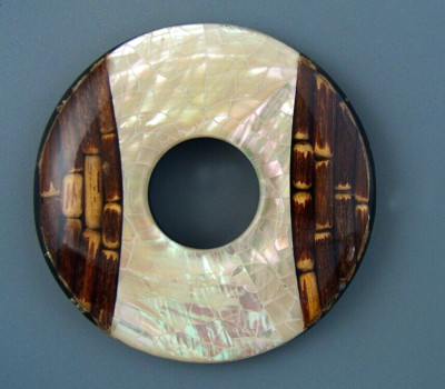 RECYCLED ORGANIC PENDANT