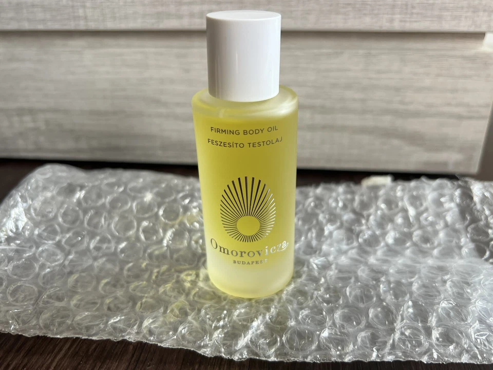 Omorovicza Juego de Viaje 3 Piezas Aceite Corporal Reafirmante, Crema de Día Amortiguadora, Jalea Pulidora Foto 2 de 4