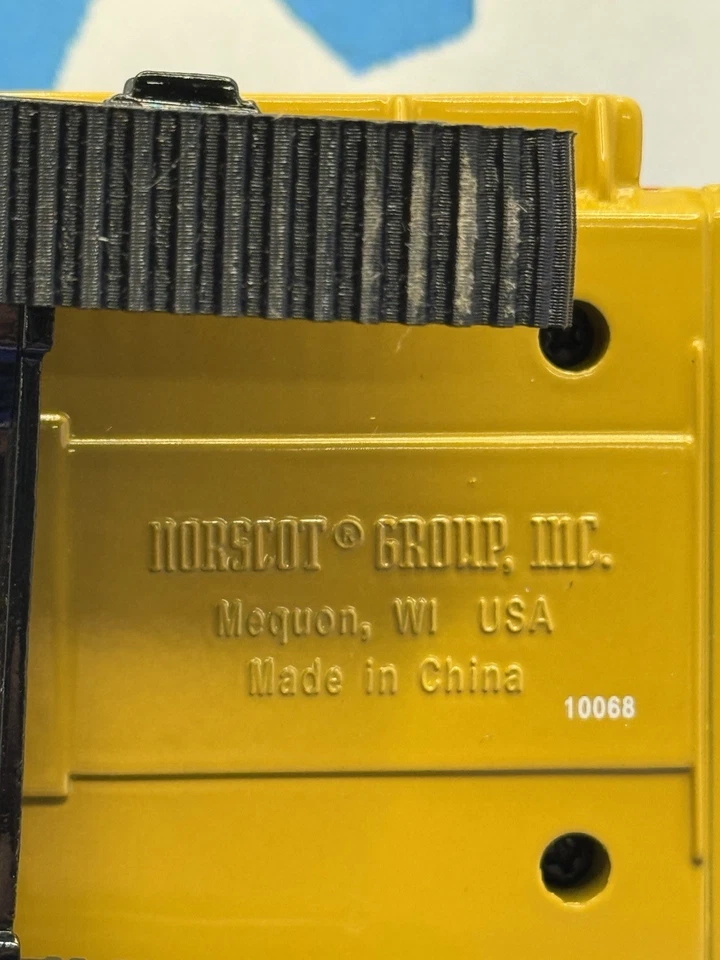 New Tracks for Norscot 55203 Caterpillar CAT 385C L Excavator - Image 4 of 4