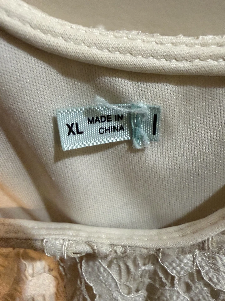 Vestido sin mangas Maurices un corpiño superior de encaje y forrado, falda transparente talla XL Foto 4 de 4