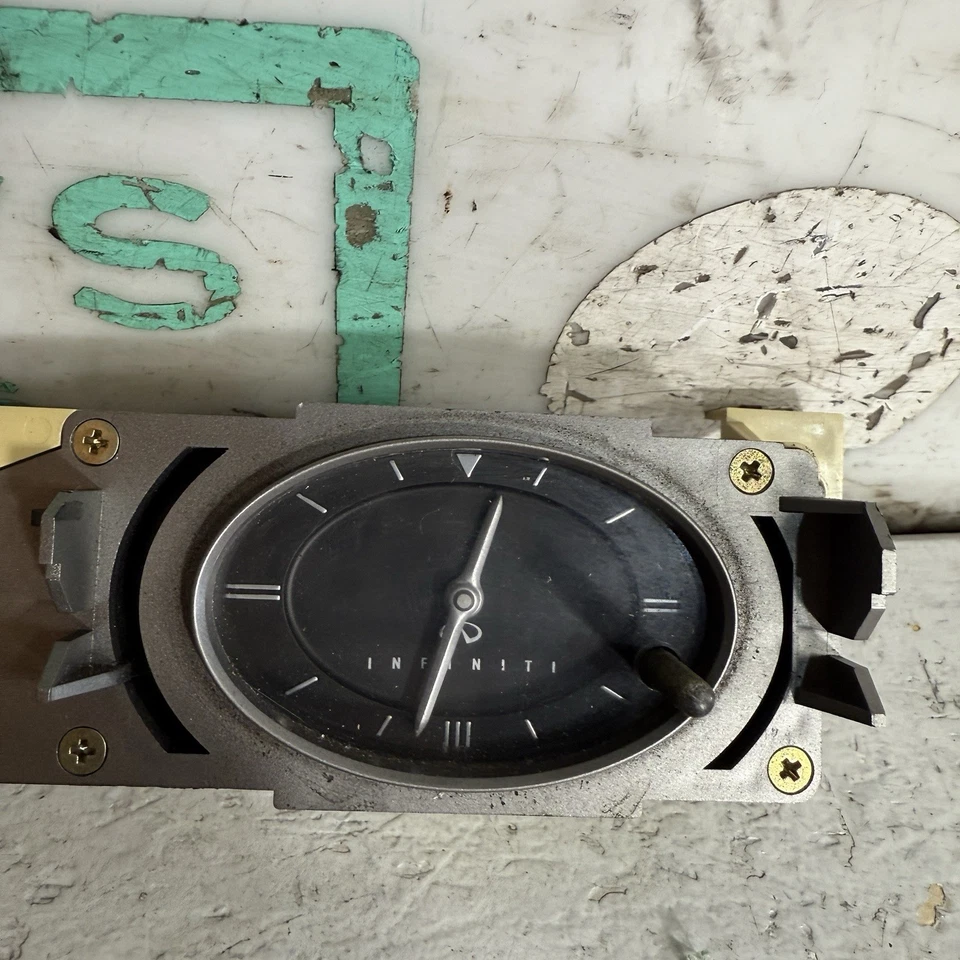 Аналоговые часы на приборную панель 03–04 Infiniti G35 - Изображение 4 из 4