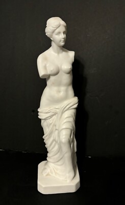 Venus De Milo Statue Greek Roman Mythology Goddess Statue. End of 2nd Century bc