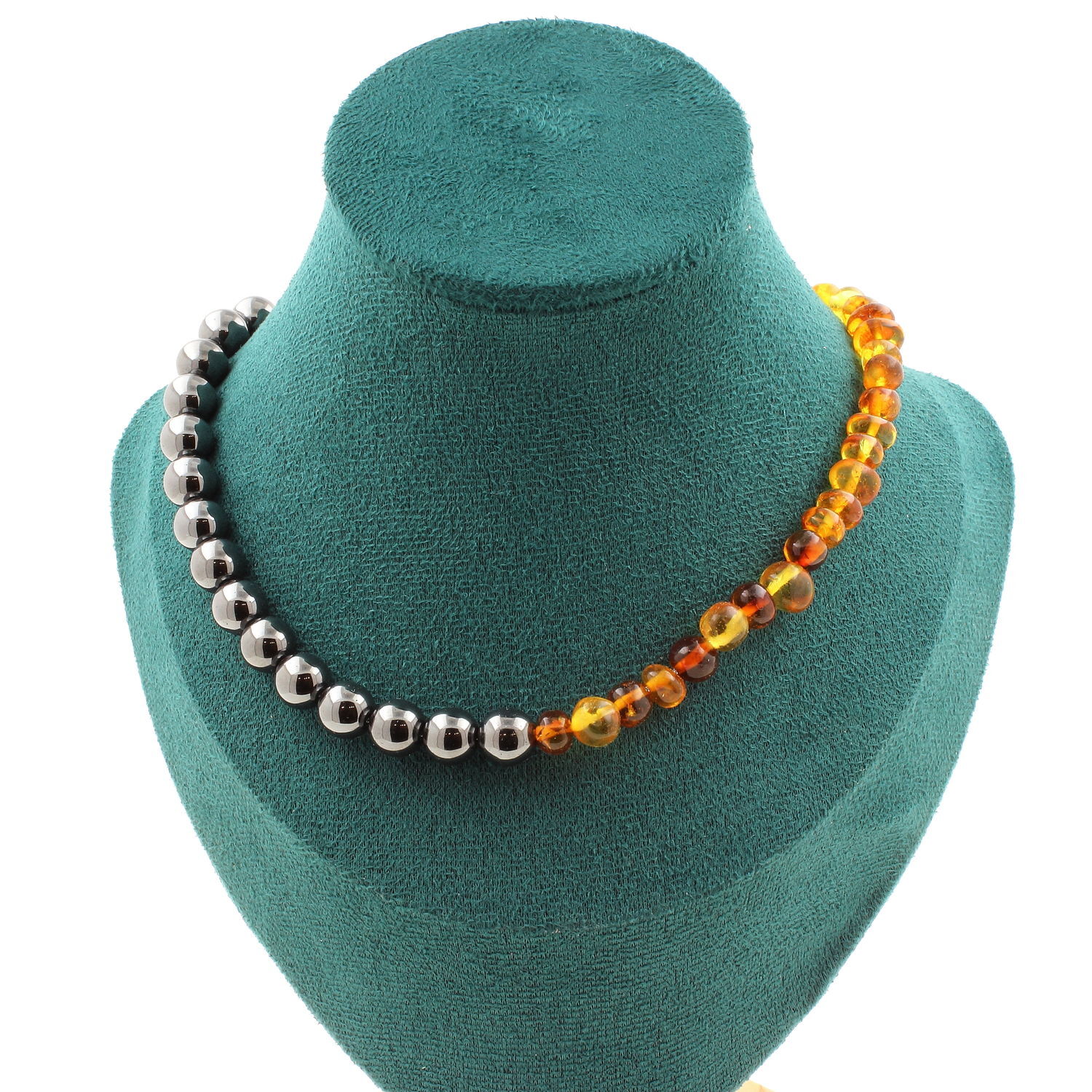Collier en ambre véritable de la Baltique et perles d'hématite noire