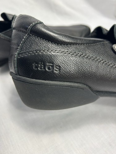 Taos Encore Womens Slip On Shoes Loafers Black Leather Silver Buttons Size US 11 - Picture 4 of 15