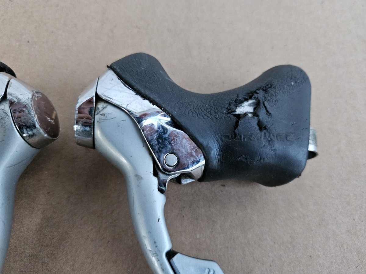 Shimano Dura Ace 7400 8 Speed STI Shifters 3x8 ST-7400 Japan Shimano Dura Ace 7400 8 Speed STI Shifters 3x8 ST-7400 Japan