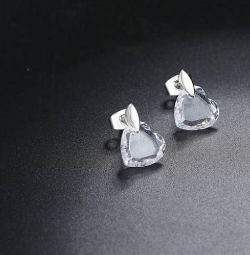 Kleine Damen Ohrringe Herz Kristall transparent - Schmuck der Lilien - Bild 3 von 5
