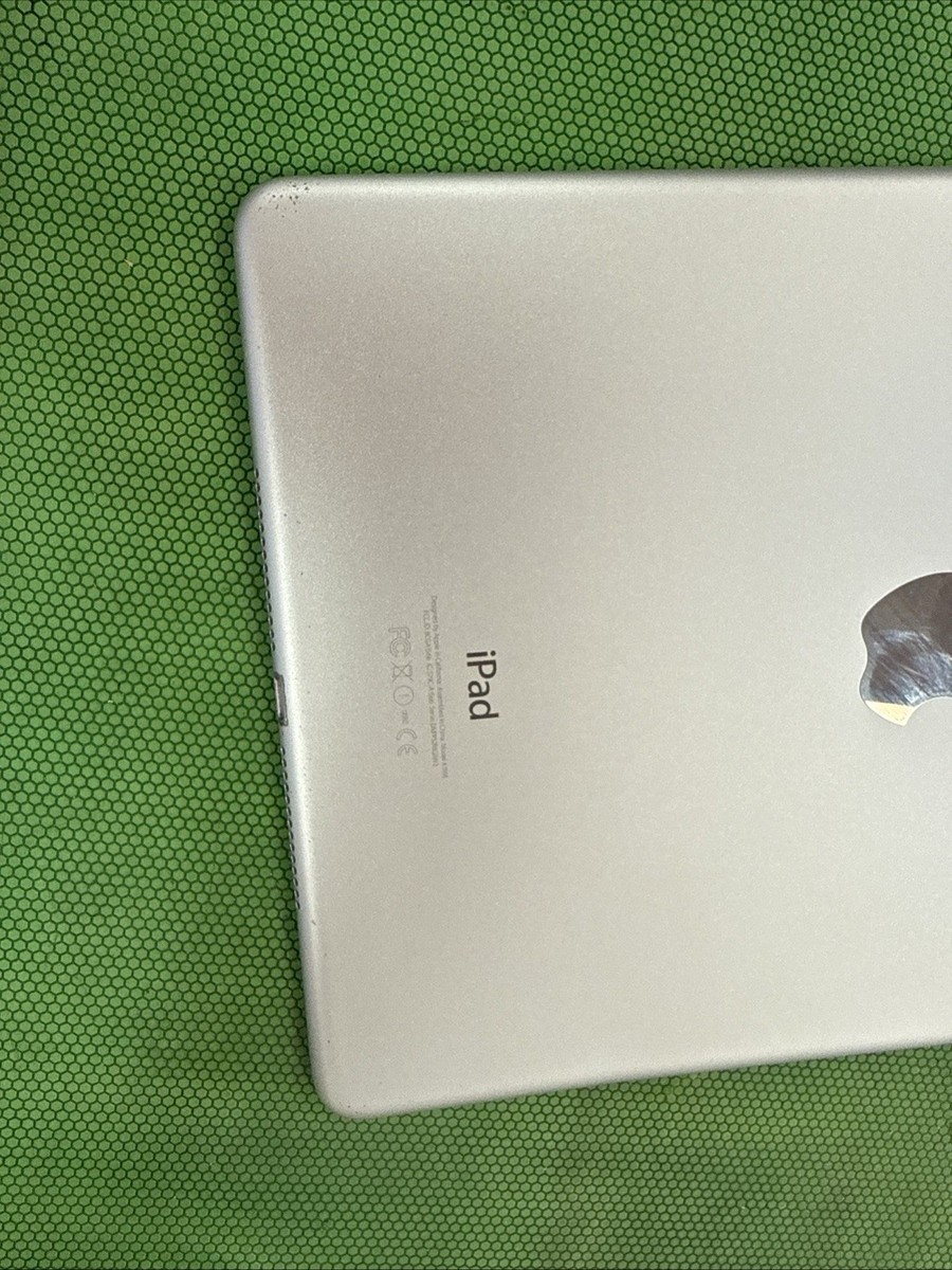 Apple iPad Pro (9.7-inch) A1673 256 GB, Wi-Fi, 9.7 in