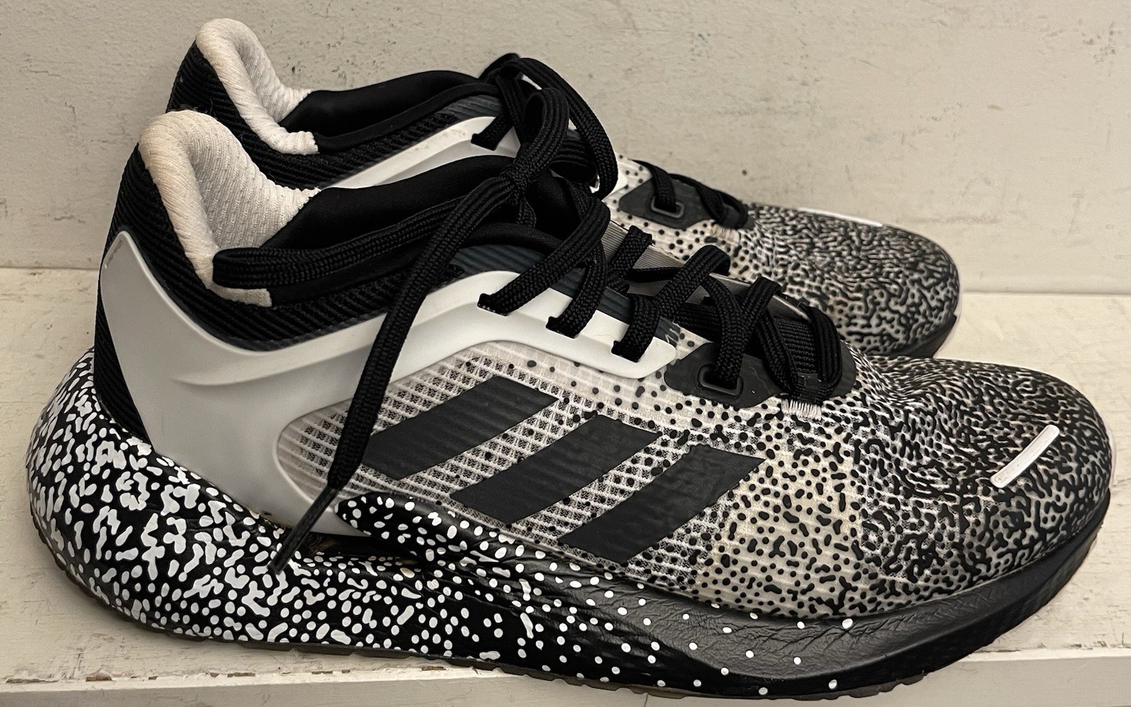 Adidas Mens Alphatorsion Running Sneakers Shoes Black White FV6140 Sz 9.5 Shoes Adidas Mens Alphatorsion Running Sneakers Shoes Black White FV6140 Sz 9.5 Shoes