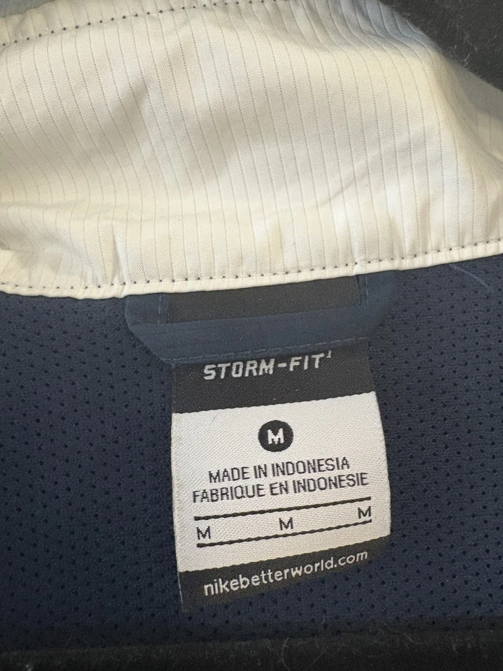 Nike Butler Bulldogs Golf Pullover Medium Blue 1/4 Zip Short Sleeve Windbreaker - Image 2 of 3