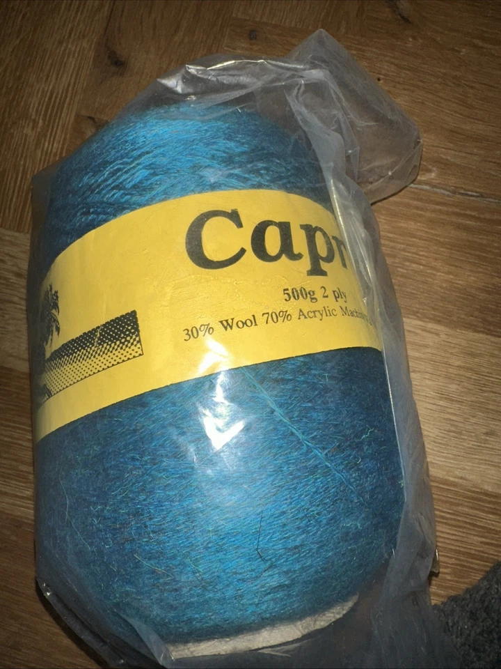 Teal Machine Knitting Wool ￼ - Image 2 of 2