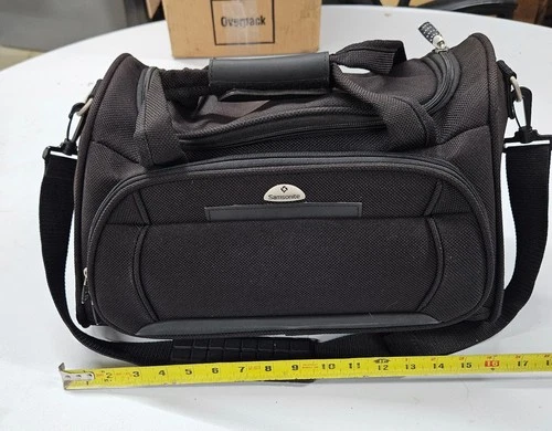 Samsonite Lightweight Mobility 121 Carry On, Duffle, Gym, Office, Bag Black. 