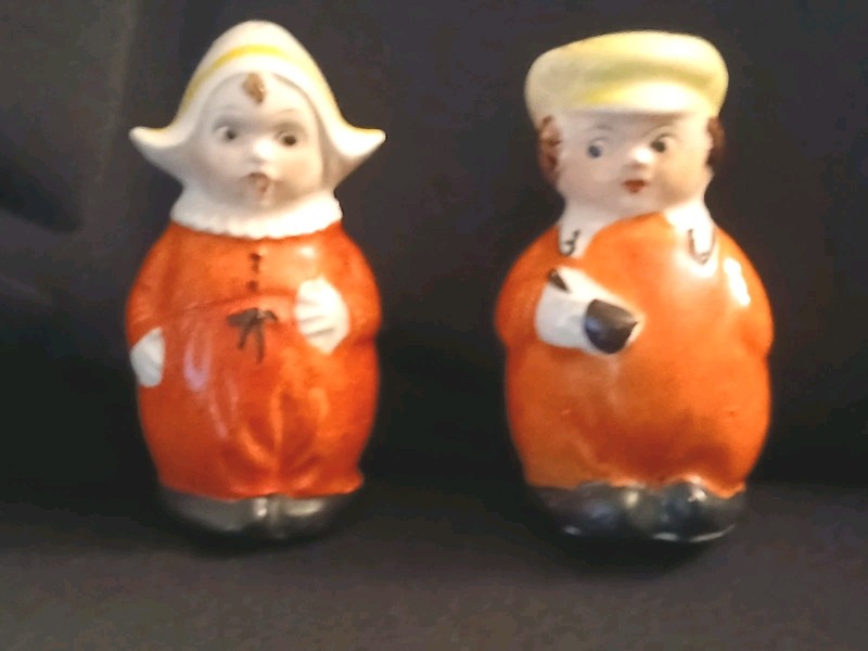 Vintage Japan Man & Woman Salt & Pepper Shakers