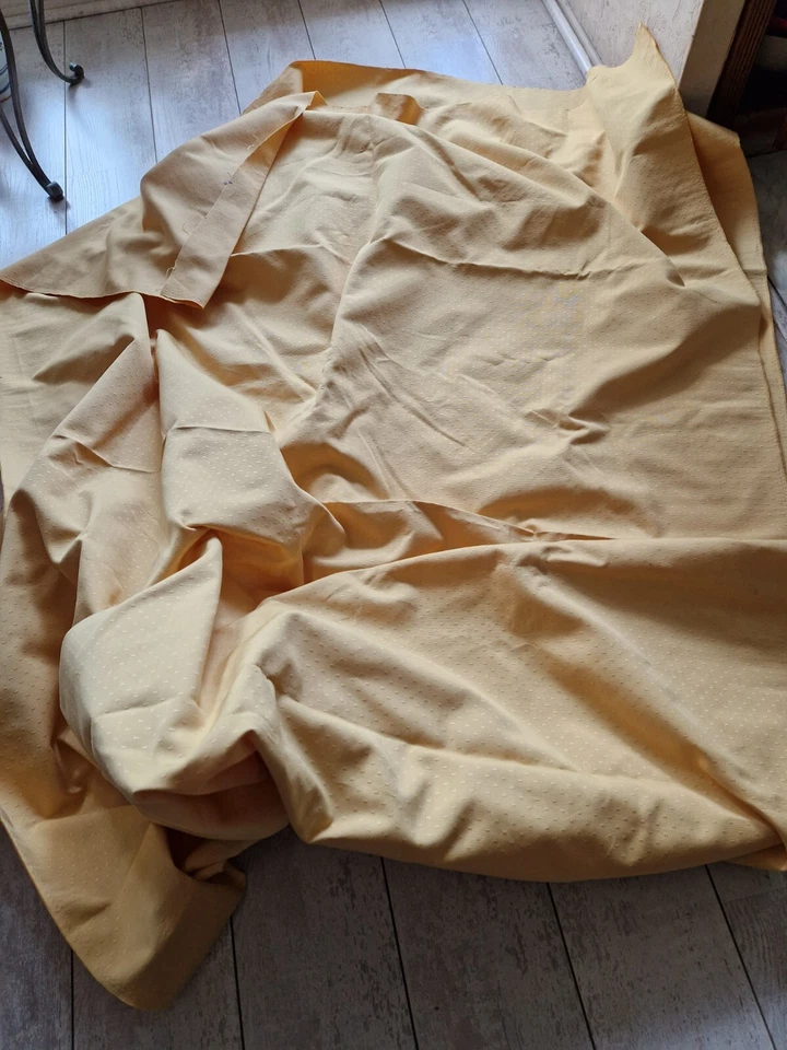 tissu vintage ameublement jaune or a motif "tiret" 1,50 m x 3,50 m ideal siege - Photo 2/4