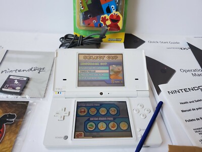 Nintendo DSi (White) console bundle with 8 games and with extras